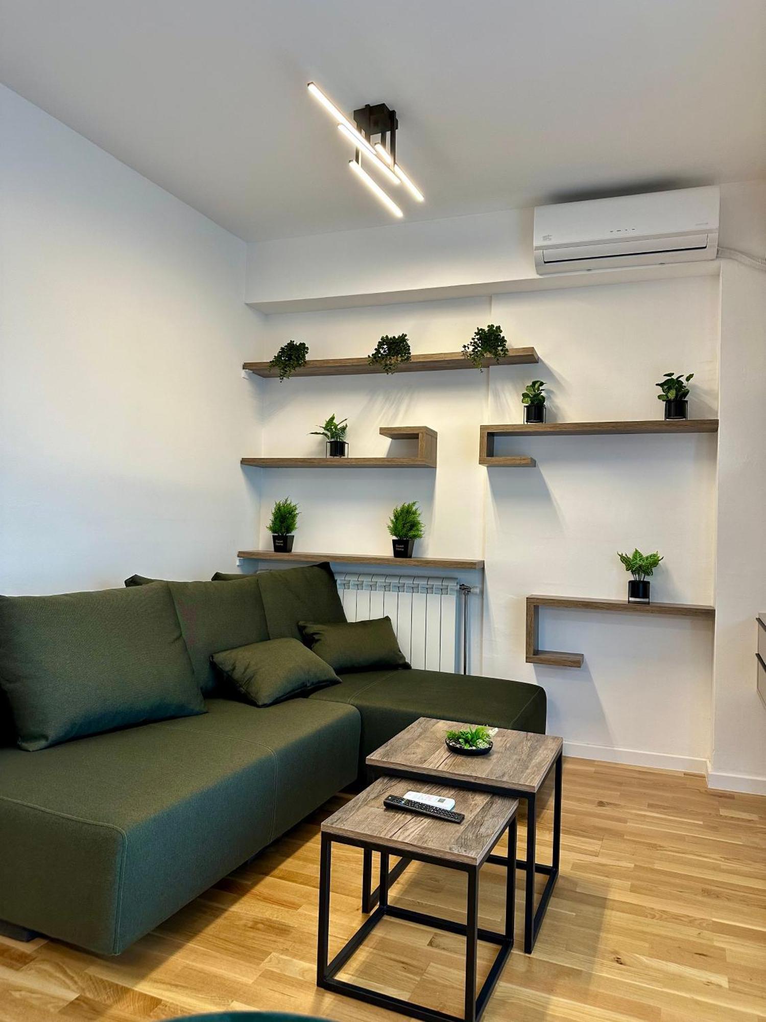 Downtown Riverside Apartments Скопье Экстерьер фото